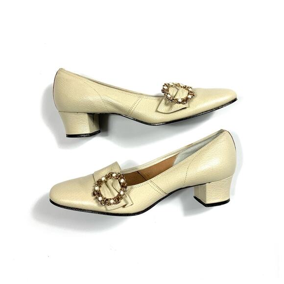 Vintage Cream Embellished Dressy Round Toe Low Block Heels - Picture 3 of 10